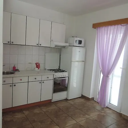 Apartment Hrusta *