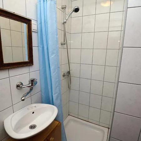 Apartment Hrusta Malinska