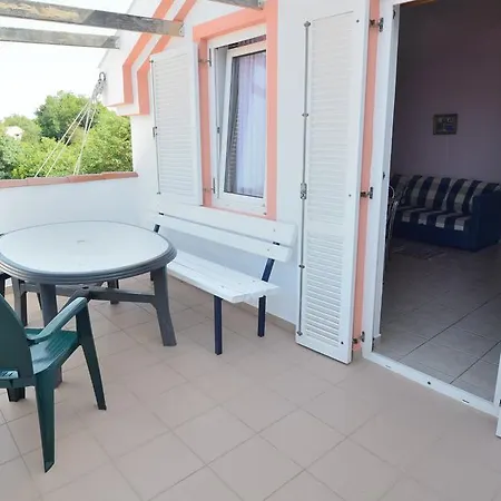 Apartment Hrusta *